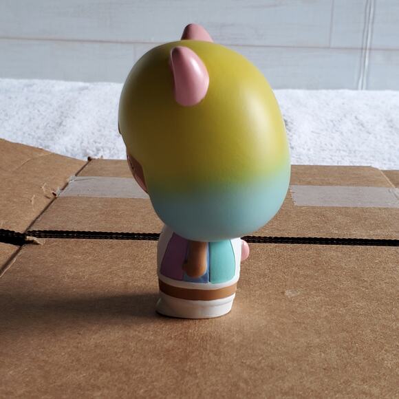 Momiji Doll Figurine Little Rainbow Kitten - Picture 4 of 4